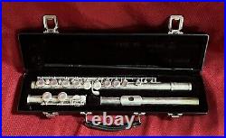 Gemeinhardt 2sp Flute Elkhart IN P42643 with Case Silver Wind Music Instrument