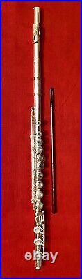 Gemeinhardt 30SB Solid Silver Flute NG1 Headjoint, Offset G, B Foot with Case
