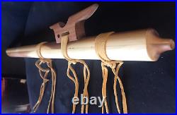 NOOLIDGE Native American Style Flute 6 Holes 21 Cedar 1.25 DIA Leather Details