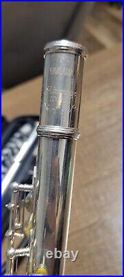 Yamaha Advantage YFL-200ADII Flute With Hard Case And Cleaning Rod