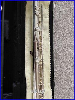 Yamaha YFL 222 Offset G Standard Student Silver Concert Flute Excellent