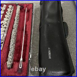 Yamaha YFL 285S Open Hole Silver Flute With Hard Case Flute, Cleaning Rod, Bag